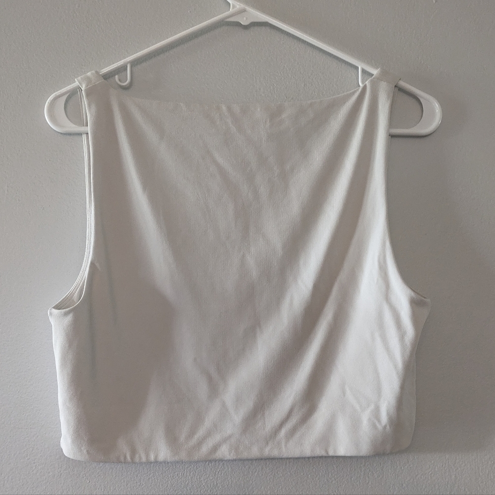 Aritzia Babaton Contour Scoopneck Crop Tank Matte Pearl Sculpt Knit Size S - Picture 4 of 5